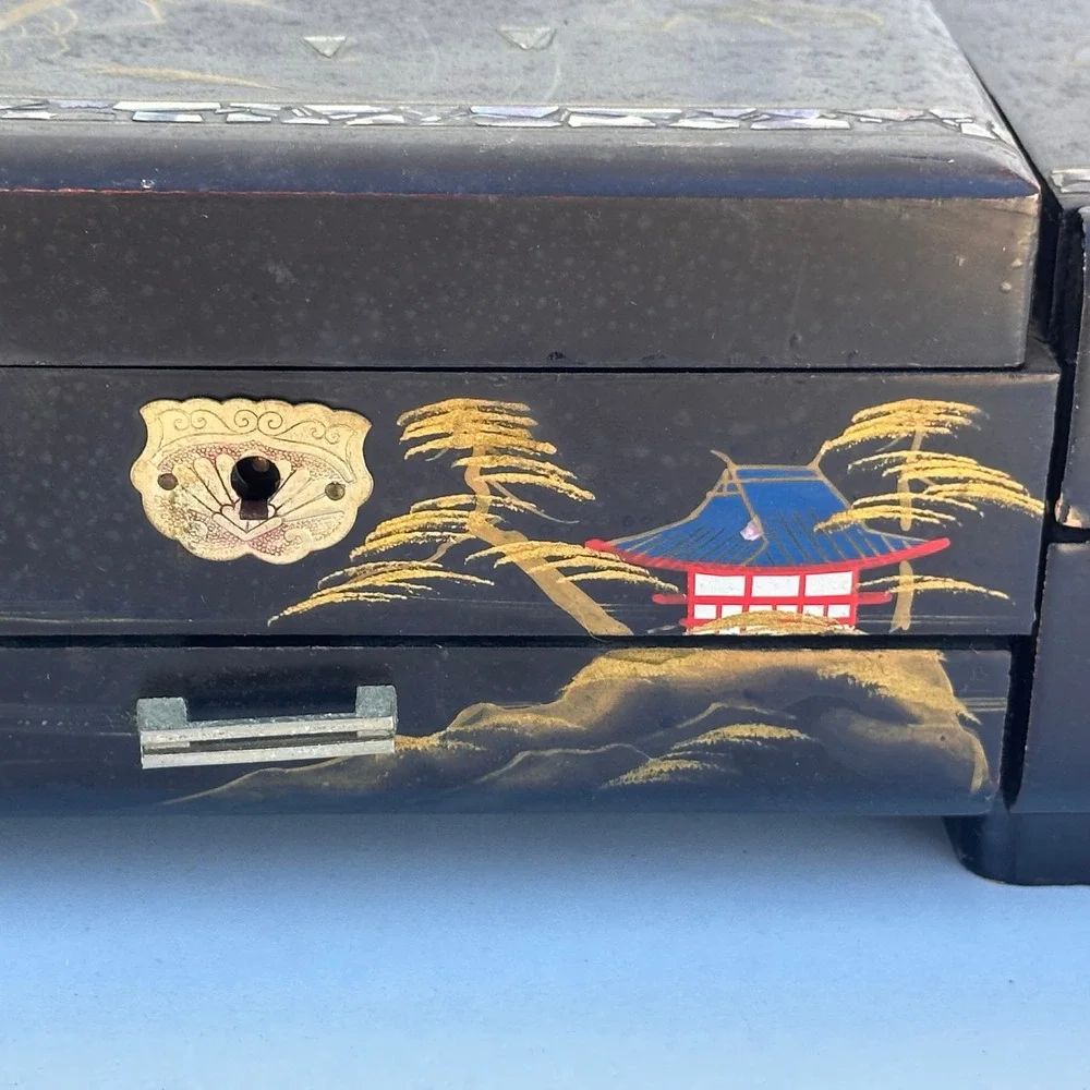 Vintage Black Lacquer Japanese Jewelry Music Box Working Music Sankyo Japan